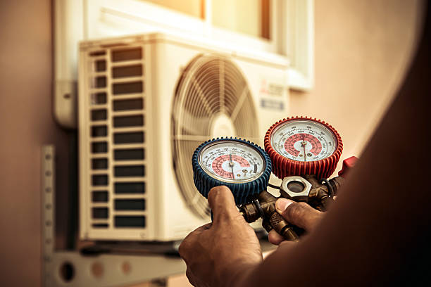 Professional Hvac Installation technician working in Alpine, NJ
